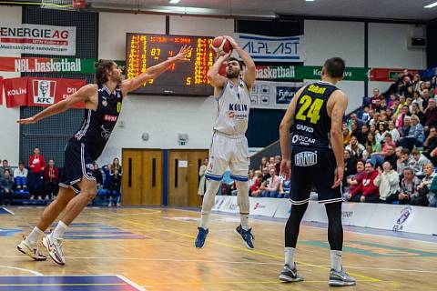 Z utkání 9. kola NBL BC Kolín - Opava (90:89).