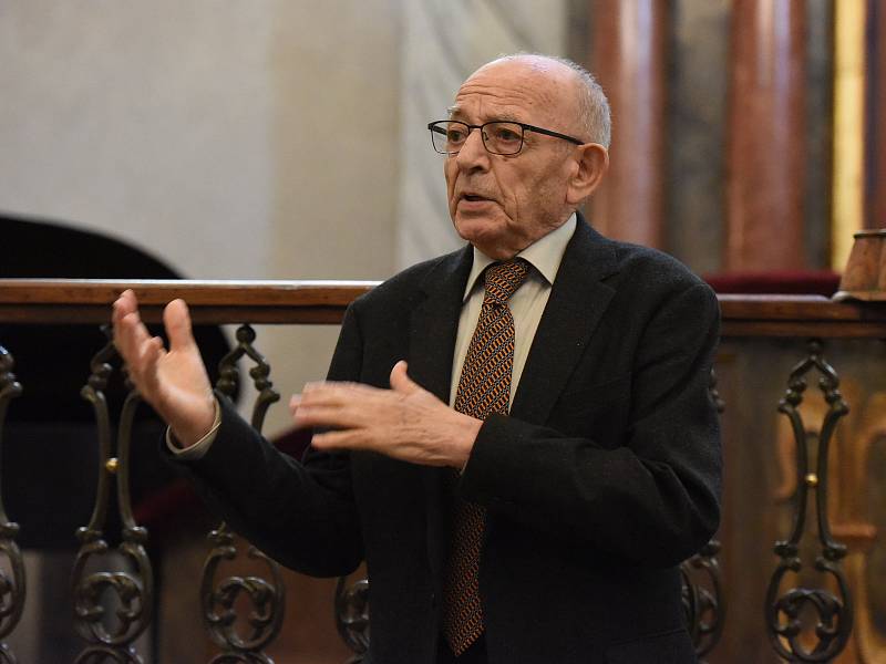 Z vernisáže hned tří výstav najednou v kolínské synagoze.