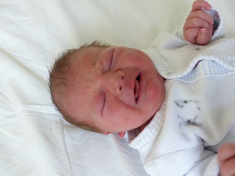 Eduard Frodl se narodil 14. října 2021 v kolínské porodnici, vážil 3495 g a měřil 50 cm. Do Tismic odjel s maminkou Olgou  a tatínkem Romanem.