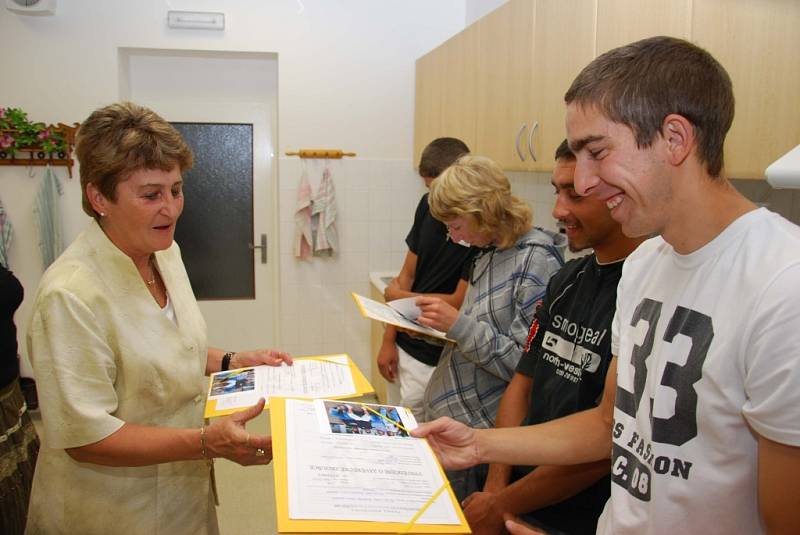 Českobrodští studenti si uvařili a získali závěrečnou zkoušku.