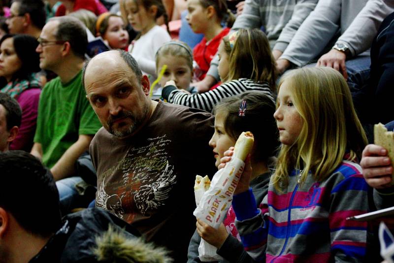 Basketbalisté Kolína po dobrém kolektivním výkonu porazili Pardubice 70:64