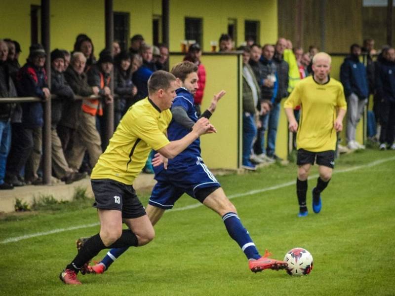 Z utkání Libodřice - Tři Dvory (1:3).