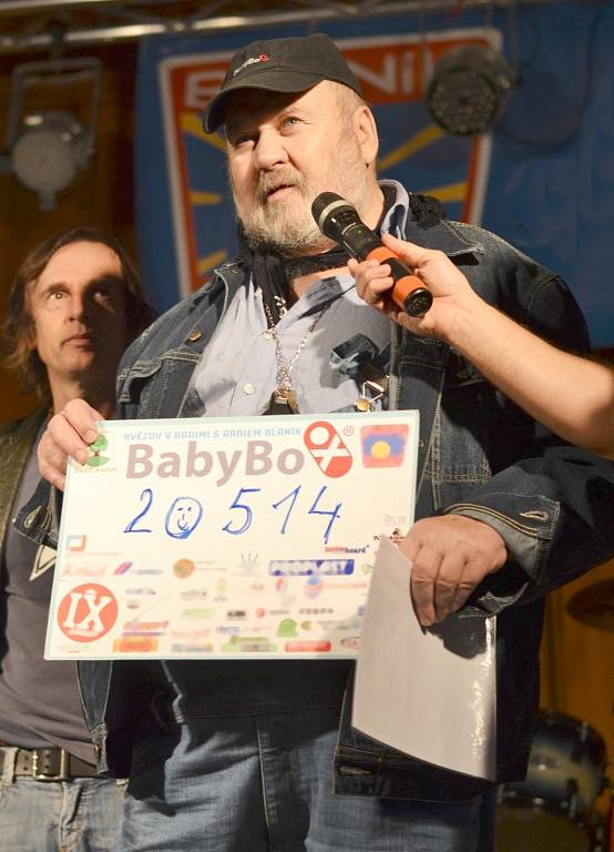 Hvězdy v Radimi podpořily babyboxy.