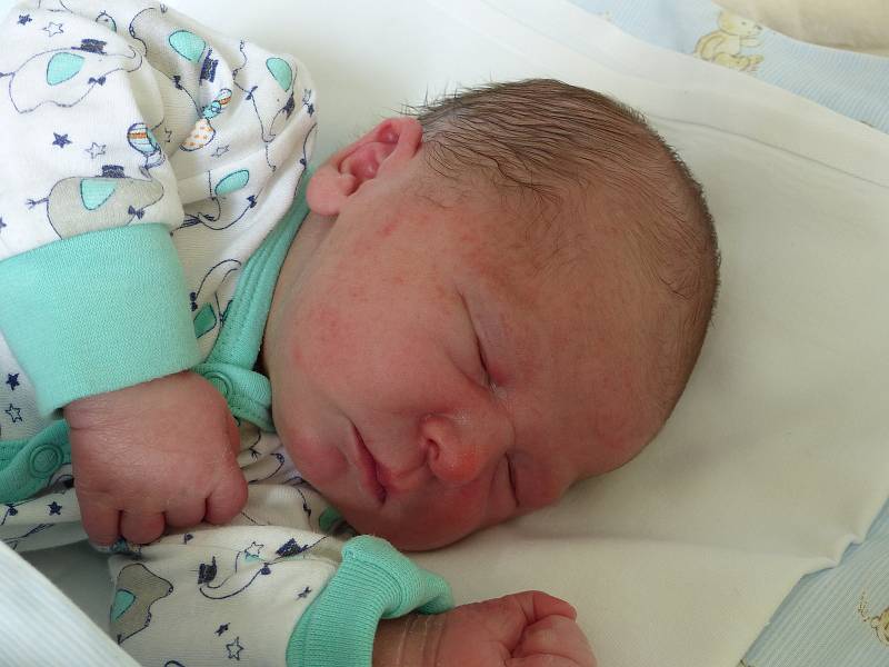 Radek Šubrt se narodil 19. května 2020 v kolínské porodnici, vážil 3500 g a měřil 50 cm. V Kolíně bude vyrůstat se sestrou Evelínou (19) a rodiči Jelenou a Radkem.