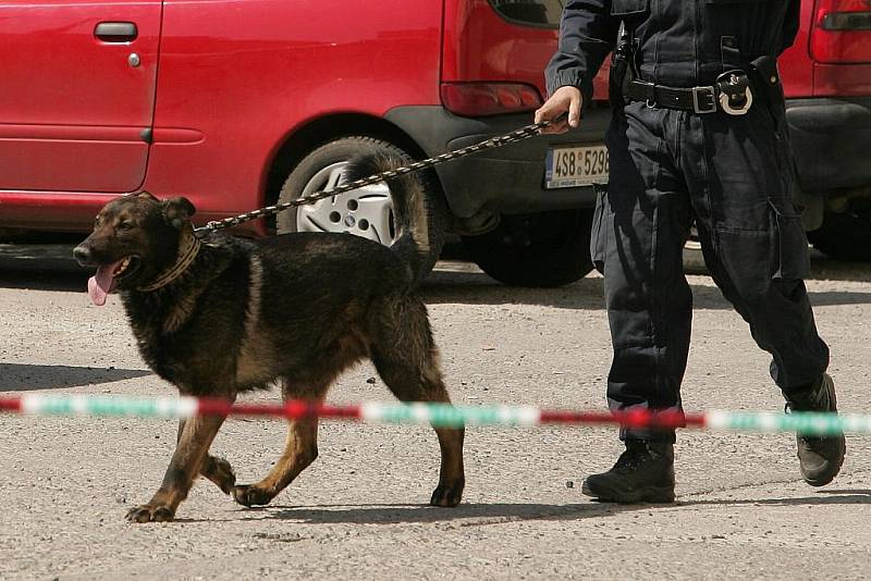 Supermarket v centru Kolína zažil v pátek dopoledne loupežné přepadení