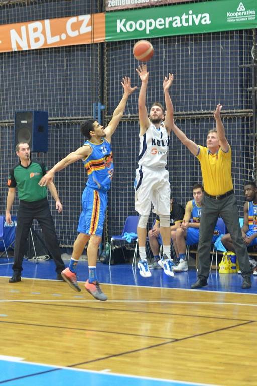 Z utkání BC Kolín - Jindřichův Hradec (92:85).