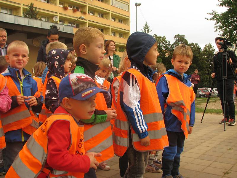 Ze slavnostního otevření kuličkového hřiště v Kolíně.