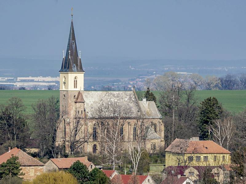 Kostel sv. Jiří v Lošanech.