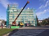 Rekonstrukce budovy radnice v Českém Brodě.