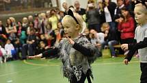 Děti z mateřské školy Pohádka předvedly taneční choreografie