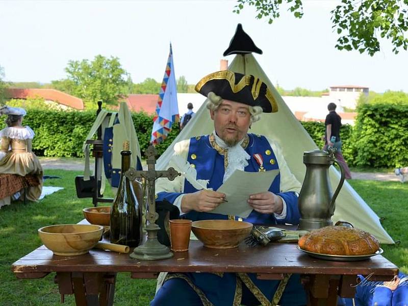 Skupina historického šermu Páni z Kolína. Na snímku Miroslav Horáček.