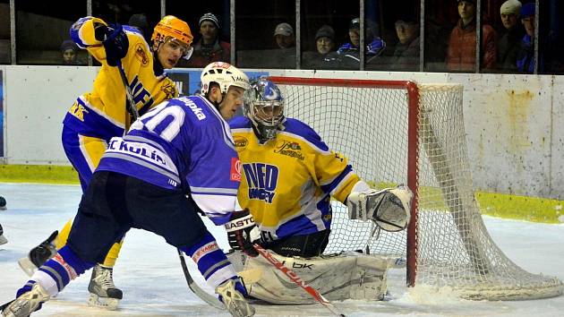 Z utkání II. NHL. Nymburk - Kolín (4:1).