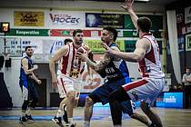 Druhé utkání čtvrtfinálové série BC Kolín - Pardubice (103:95).