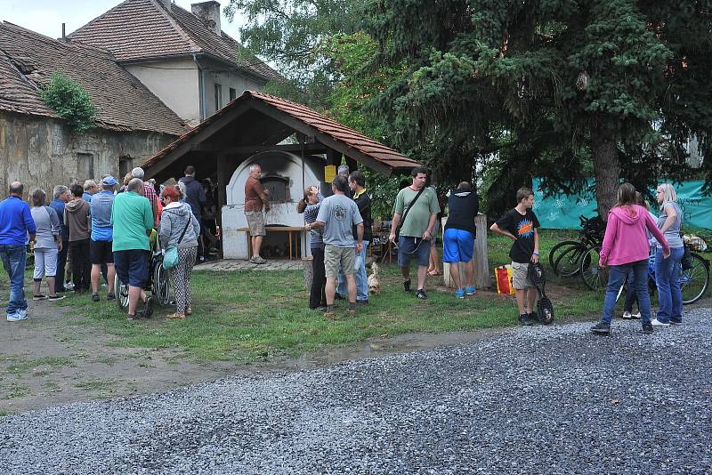 Restaurant Day a pečení chleba ve Štolmíři