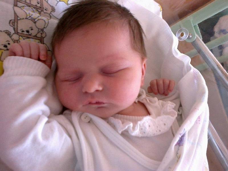 Eliška Večeřová se coby prvorozená dcera Andrey Šedové a Pavla Večeři narodila 26. ledna 2013. Po narození vážila 3770 gramů a měřila 52 centimetry. Rodina je z Kolína.