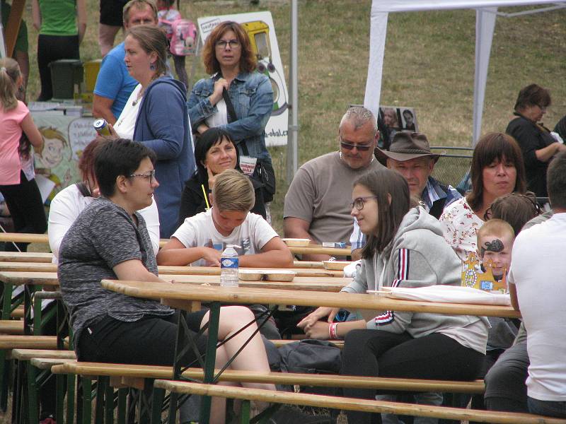 Rodinný festival Kouřimská skála zahájil pohádkový program.