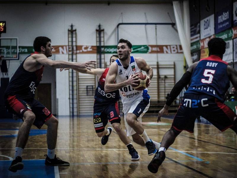 Z utkání BC Kolín - Brno (75:80).