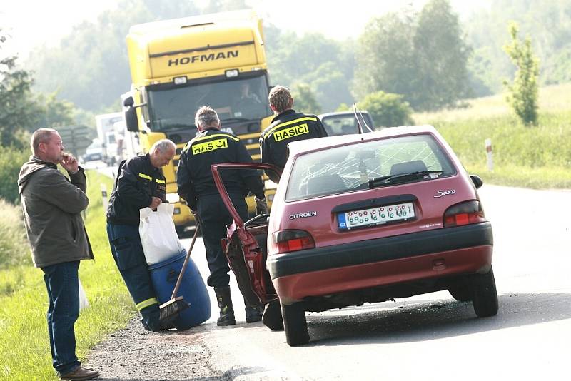 Dopavní nehoda na křižovatce od obce Kaňk na Kolín