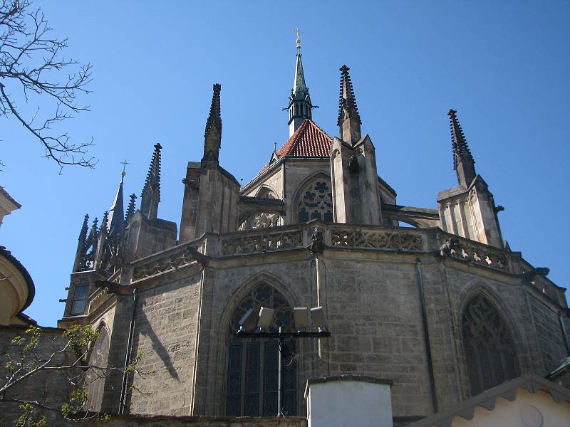 Slunečný den na parkánech u sv. Bartoloměje