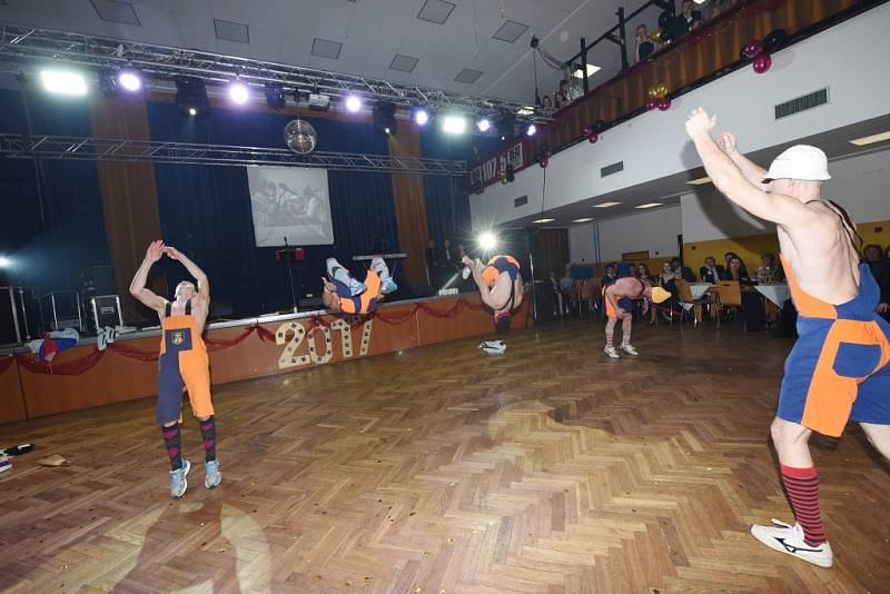 Poděbradští studenti plesali ve filmovém stylu