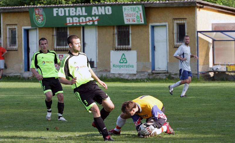 Z utkání Chocerady - Kouřim (3:1).