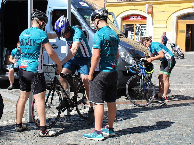 Jednou ze zastávek cykloběhu byl také Kolín. Cyklisté odtud pokračovali směrem na Mladou Boleslav.