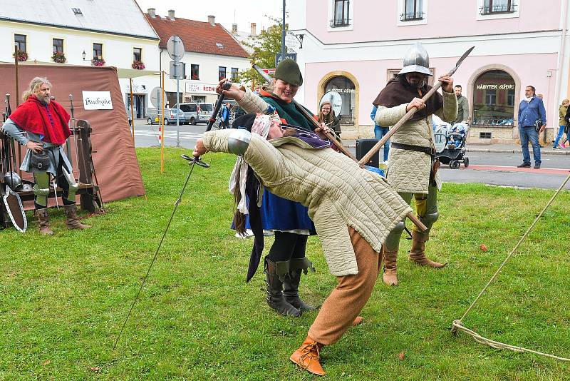 Z Gothardského posvícení 2021 v Českém Brodě.