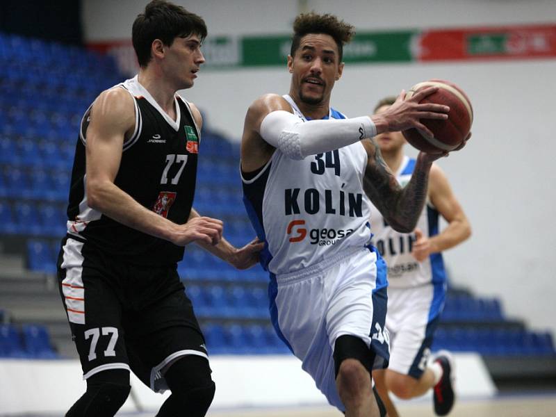 Z utkání 9. kola NBL BC Kolín - Hradec Králové (95:93).