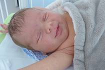 Tomáš Uchytil se narodil 6. září 2021 v kolínské porodnici, vážil 4480 g a měřil 53 cm. Ve Starém Kolíně ho přivítali sourozenci Martin (19), Vlastík  (2) a rodiče Pavlína a Vlastimil.