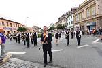 Průvod při tradičním festivalu Kmochův Kolín.