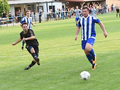 Z utkání Polepy - Mělník (2:2, PK 11:12).