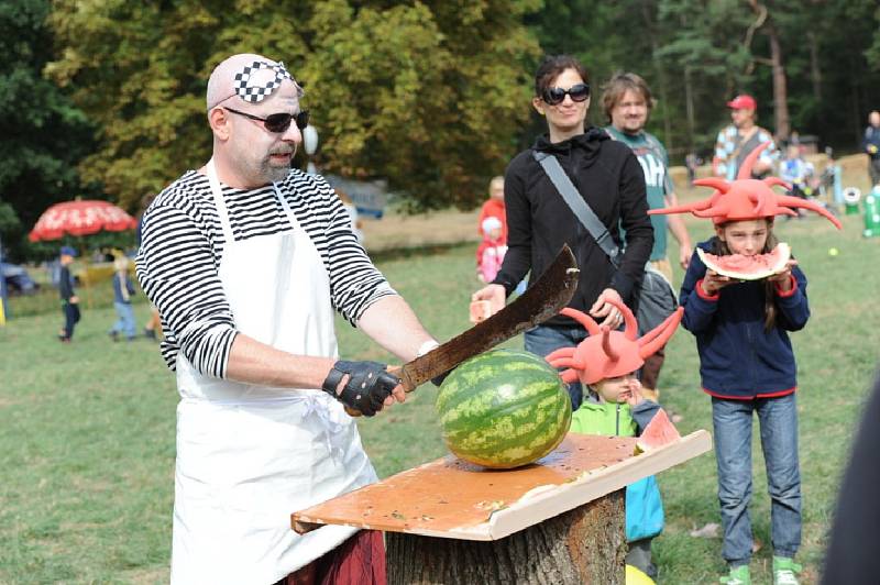 Festival Kefír se přesunul k zámku Kačina