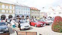 Majitelé vozů značky Mercedes-Benz se sešli po třiatřicáté a auty zaplnili kolínské Karlovo náměstí.