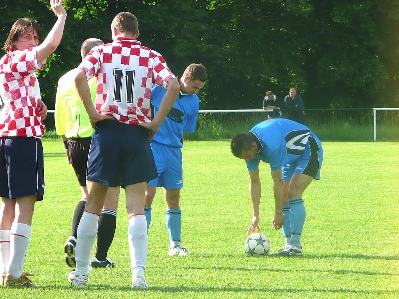 Červené Pečky - Jestřabí Lhota 2:0