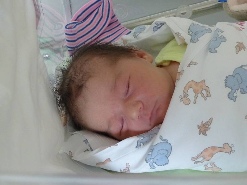 Valérie Mrňáková se narodila 30. března 2022 v kolínské porodnici, vážila 3280 g a měřila 48 cm. V Malešově se z ní těší maminka Sára a tatínek Michal.