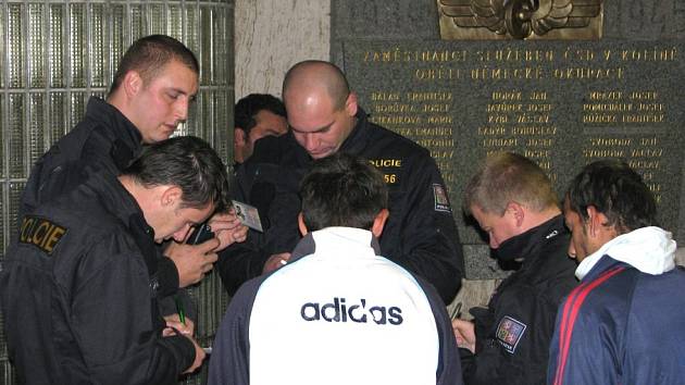 Bezpečnostní akce policie po kolínských ubytovnách. 30 září 2008 