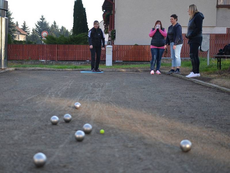 Turnaj v petanque.