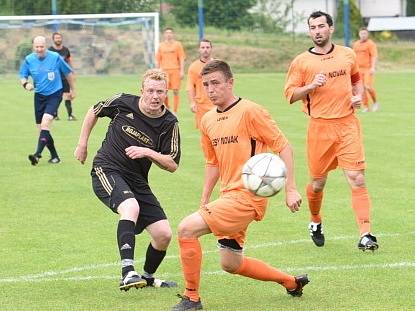 Z utkání Polepy - Sokoleč (2:0).