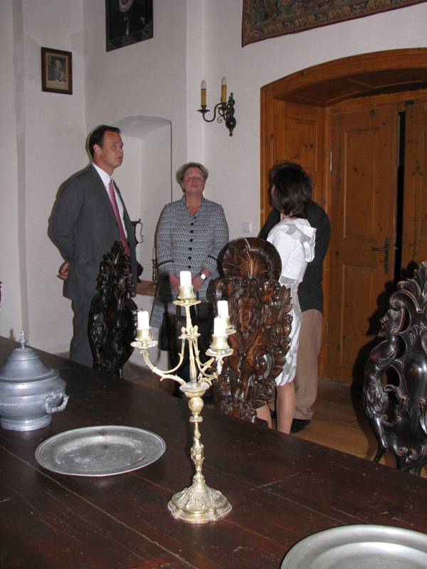 Z návštěvy prince Constantina a princezny Marie-Pii Kothbauer na zámku v Radimi