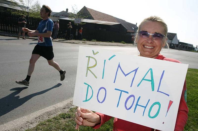 Silniční běh Kolín - Velký Osek - Kolín.