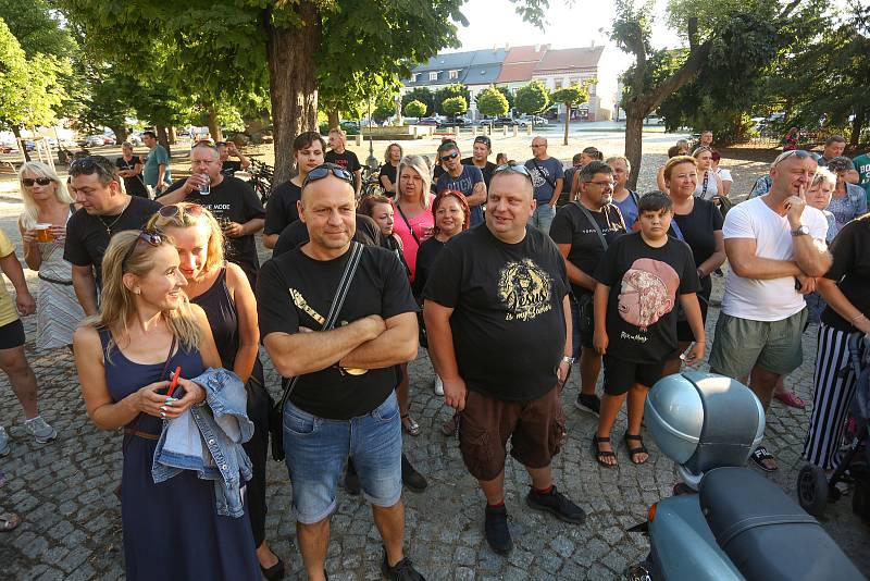 Odhalení pamětní desky Petra Muka v Kouřimi v pátek 12. srpna 2022.