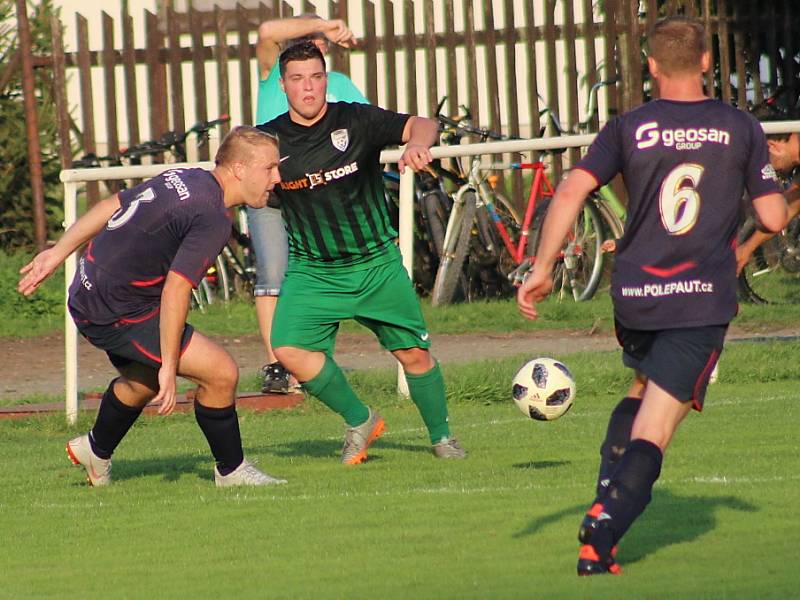 Z utkání Žiželice - Velim B (0:7).