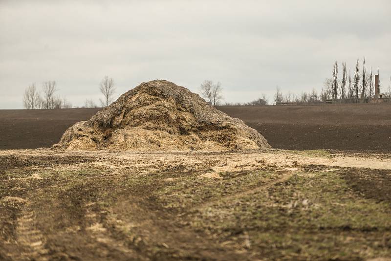 Kudy by měla vést vysokorychlostní trať? Okolím Chrášťan.