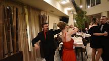 Ples se konal v kolínském Hotelu Theresia.