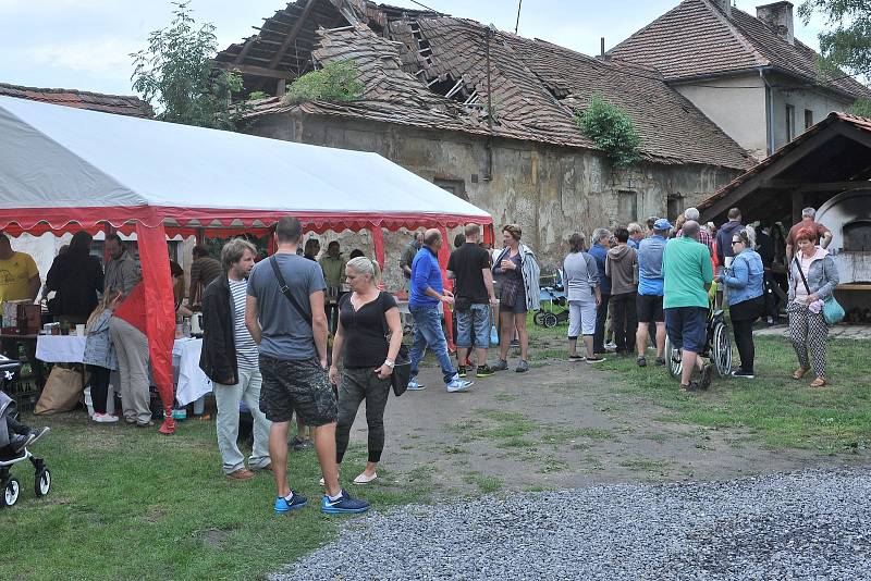 Restaurant Day a pečení chleba ve Štolmíři