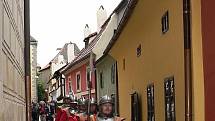 Páni z Kolína na slavnostním otevírání Zlaté uličky v Praze