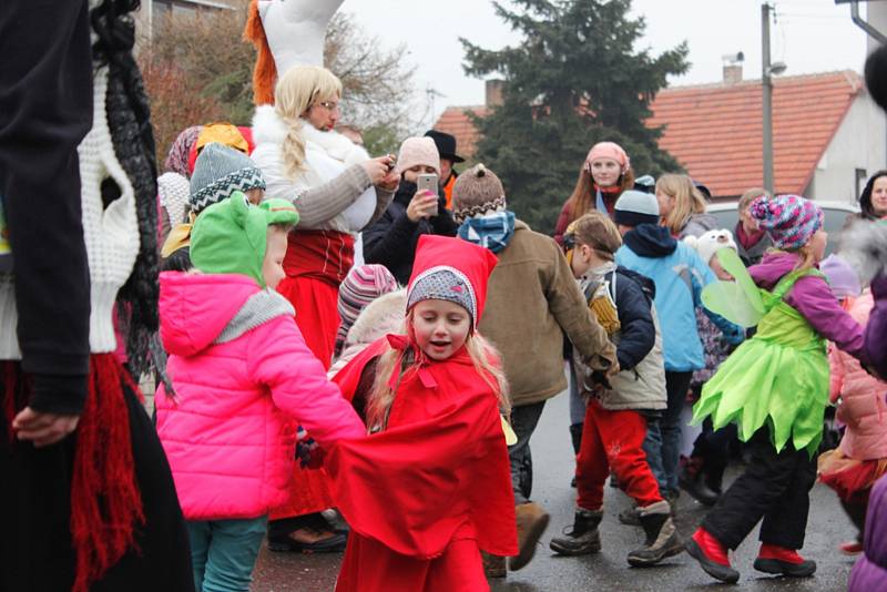 Masopustní průvod prošel obcí Tatce.