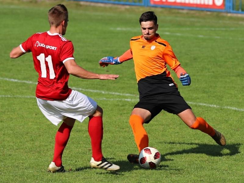 Z utkání Český Brod B (v zeleném) - Dolní Bousov (1:0).