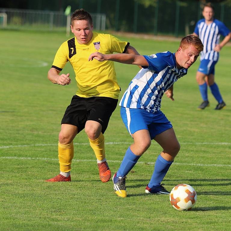 Z utkání Pečky - Liblice (2:1).