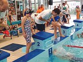 Celkem sedmnáct medailí si přivezli plavci kolínského oddílu ze Zimního poháru Středočeského kraje žactva, který se konal v kladenském bazénu.